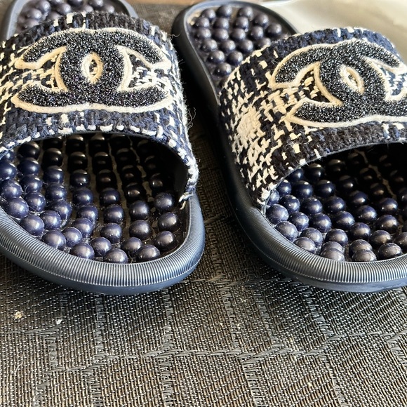 Chanel Tweed slides with rubber massage soles in size 40 Authentic - Picture 6 of 15